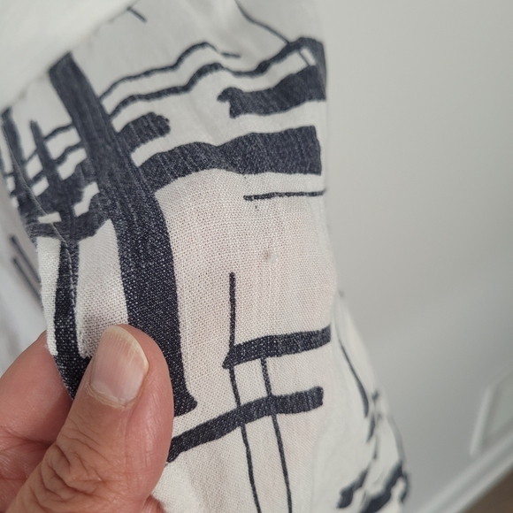 Black and white romper size Medium - Picture 14 of 14